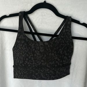 Lululemon energy bra size 4 NWOT